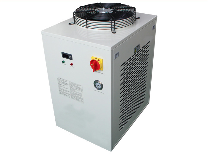 UV LED固化光源設備的三大配置照射頭、水冷機、電源驅動